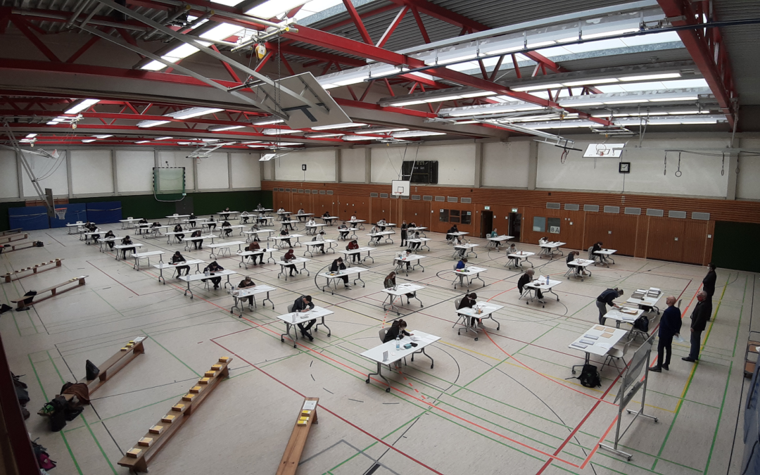 Abitur in der Sporthalle