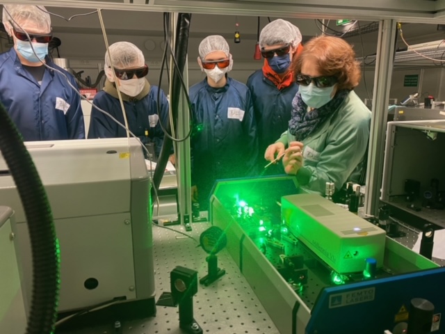 Physik-Leistungskurs besucht das Institut für Laser- und Plasmaphysik der Heinrich-Heine-Universität Düsseldorf
